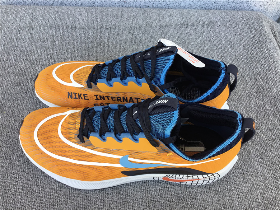 Nike Zoom Fly 4 Carbon Plate Running Shoe DO9583-700