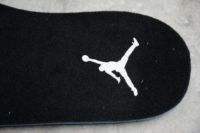 AIR JORDAN 11 RETRO LOW BG 