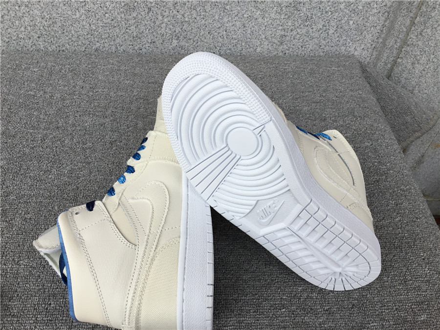Air Jordan 1 Mid SE Sanddrift