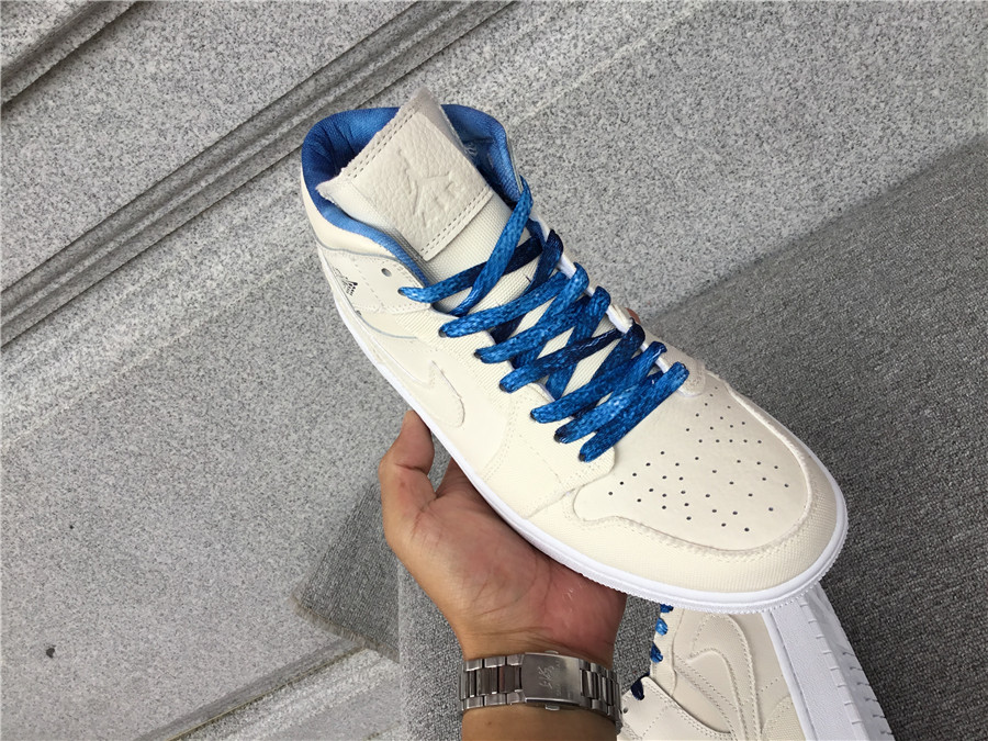 Air Jordan 1 Mid SE Sanddrift