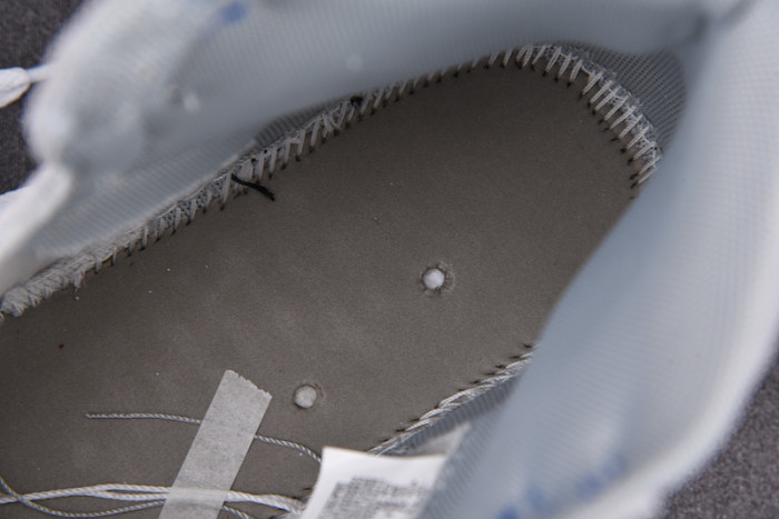 Air Jordan 1 High OG Hyper Royal 555088-402