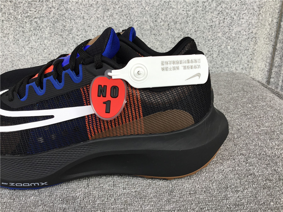 Nike Zoom Fly 5 Carbon Plate Running Shoe DR9837-001