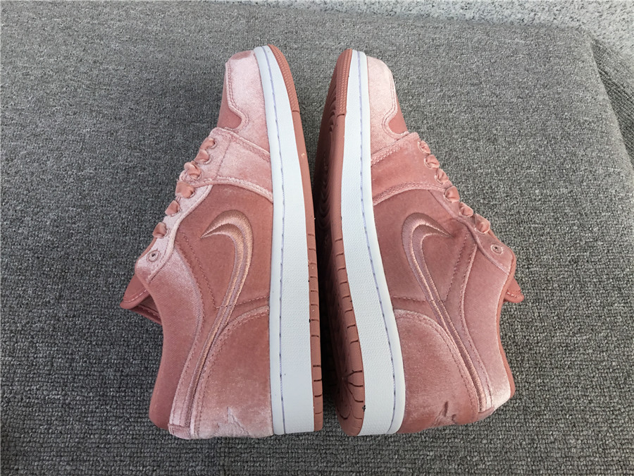 Air Jordan 1 Low DQ8396-600