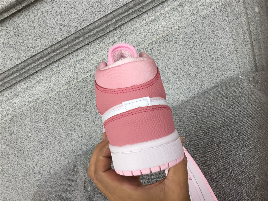 Air Jordan 1 Mid Digital Pink