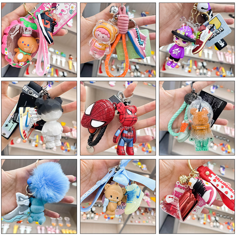 Key Chain Mystery Box (Including a small shoe, a beautiful doll) GF00066