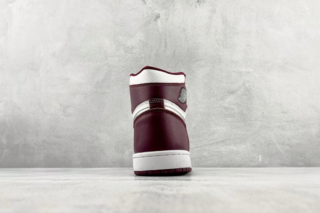 Jordan 1 Retro High OG Bordeaux 555088-611