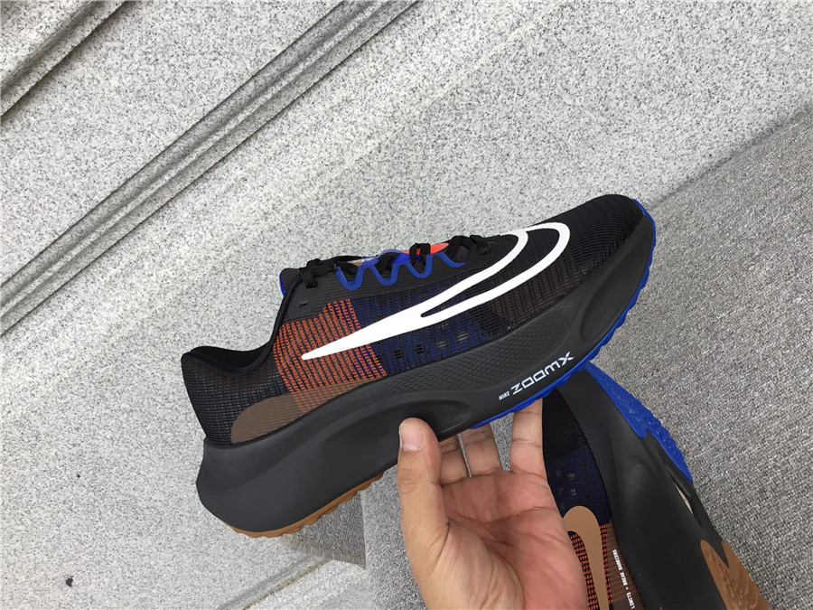 Nike Zoom Fly 5 Carbon Plate Running Shoe DR9837-001
