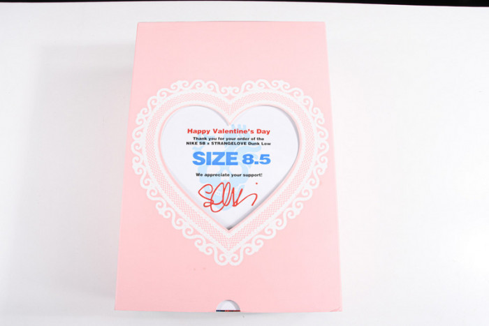 Nike SB Dunk Low StrangeLove Skateboards (Regular Box)