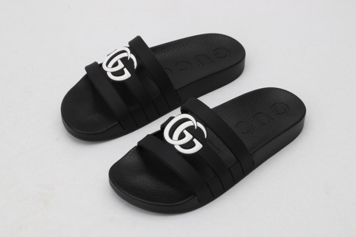 Gucc* Sandal33