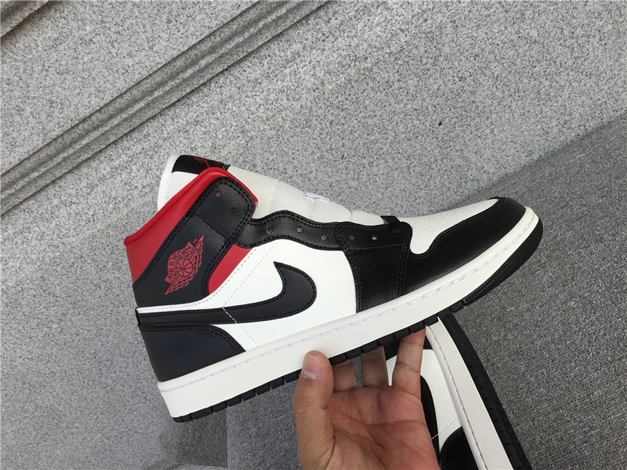 Air Jordan AJ1 Mid black White Red