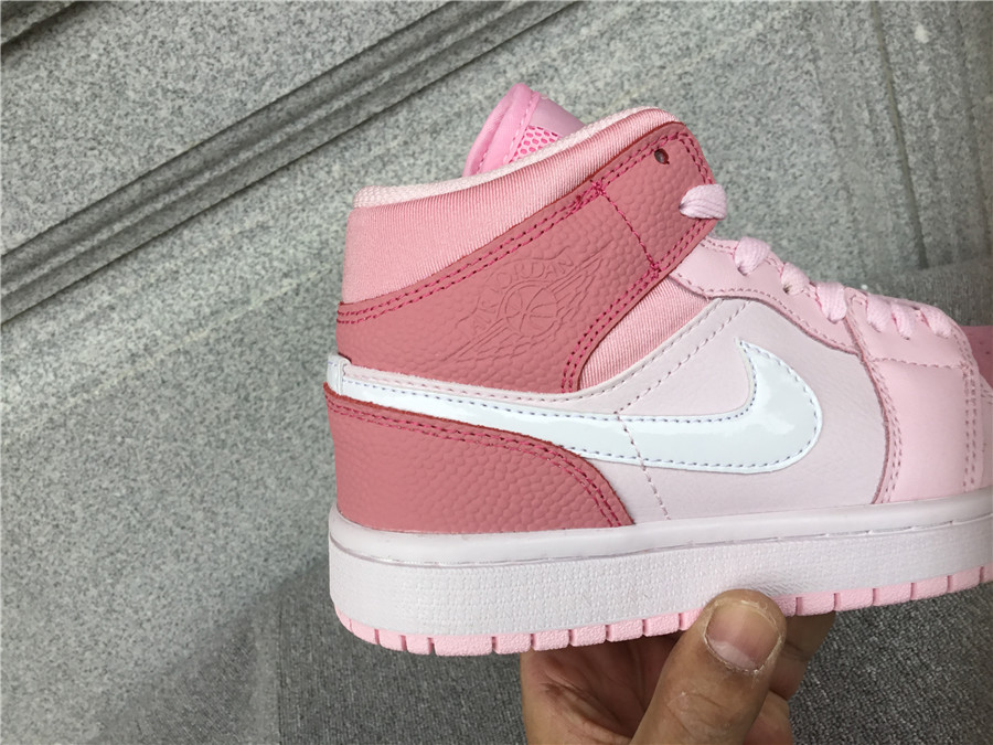 Air Jordan 1 Mid Digital Pink