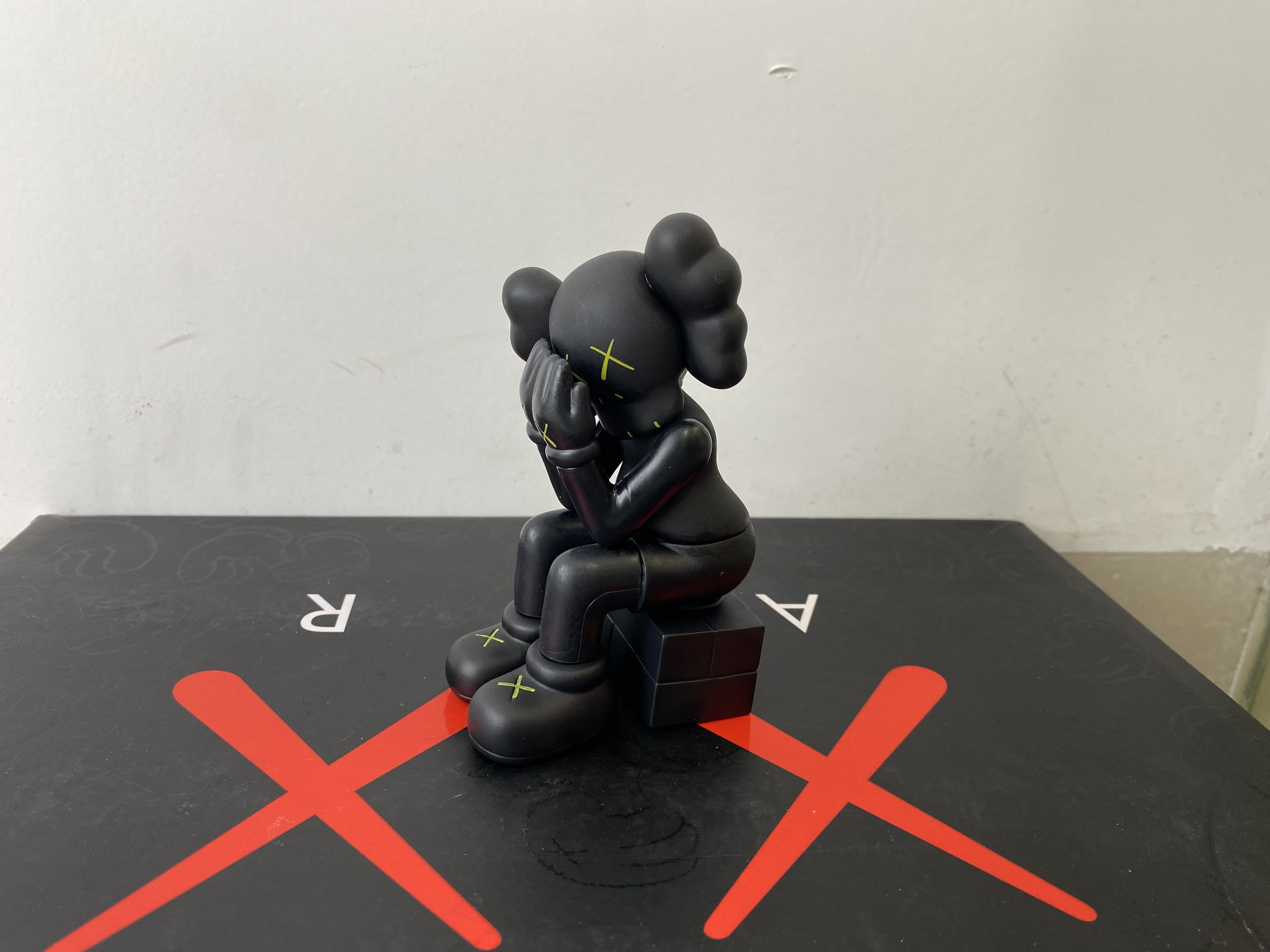 KAWS Companion Action Figures Toys Pen Holder Decoration Display Gifts Kids Boys PJ00038