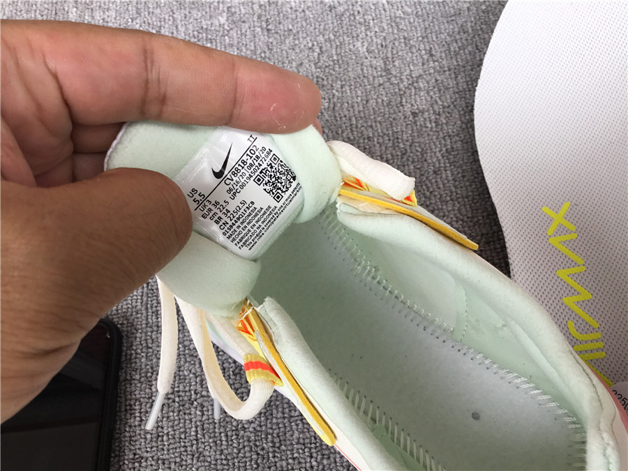 Nike Air Max 270 React Air Cushioned Running Shoe CV8818-102