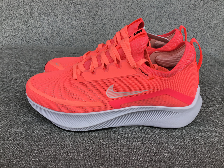 Nike Zoom Fly 4 Carbon Plate Running Shoe CT2401-600