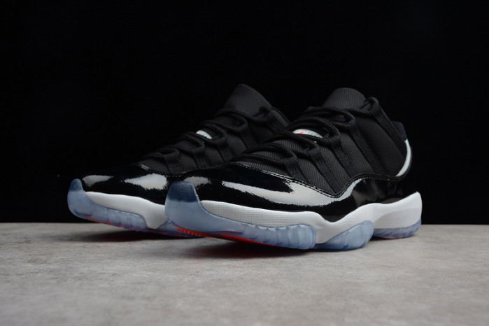 AIR JORDAN 11 RETRO LOW 