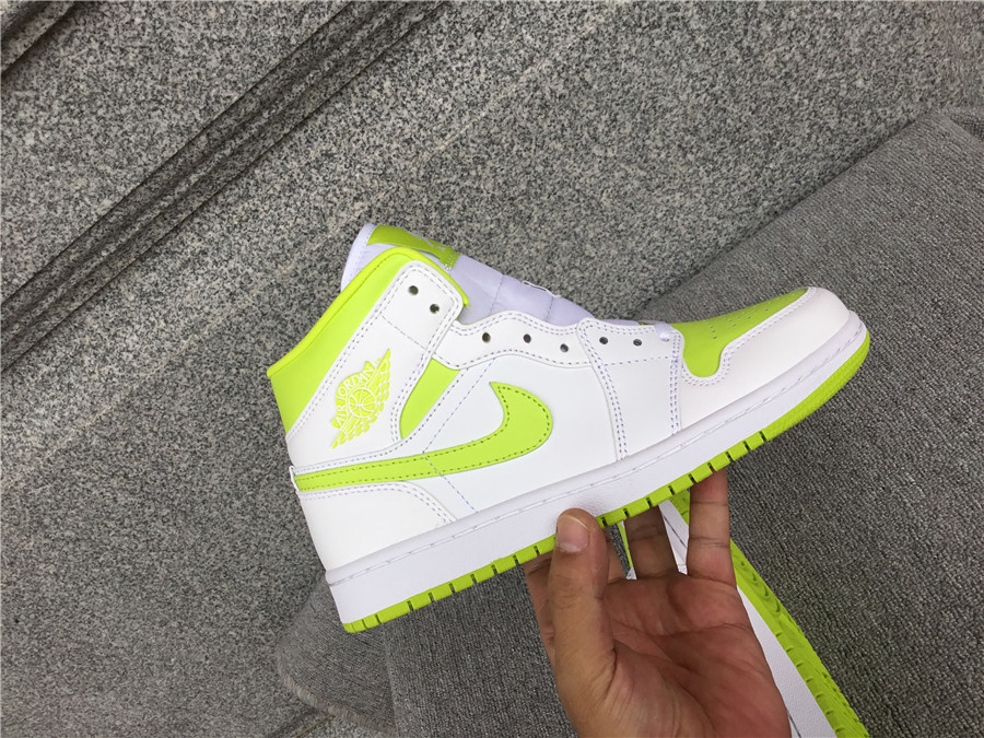 Air Jordan 1 Mid BQ6472-131