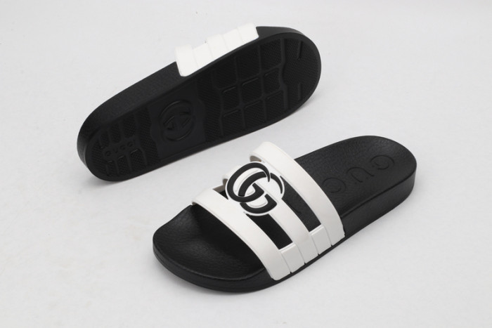 Gucc* Sandal34