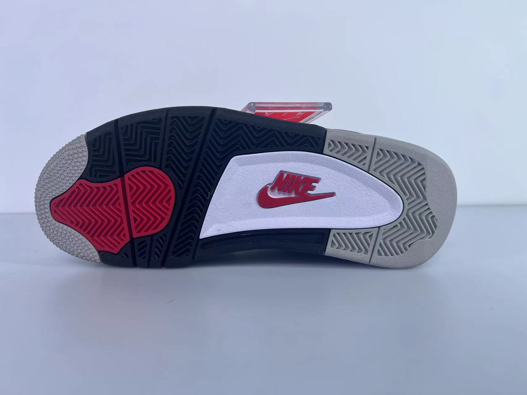 Jordan 4 Retro White Cement (2016) 840606-192