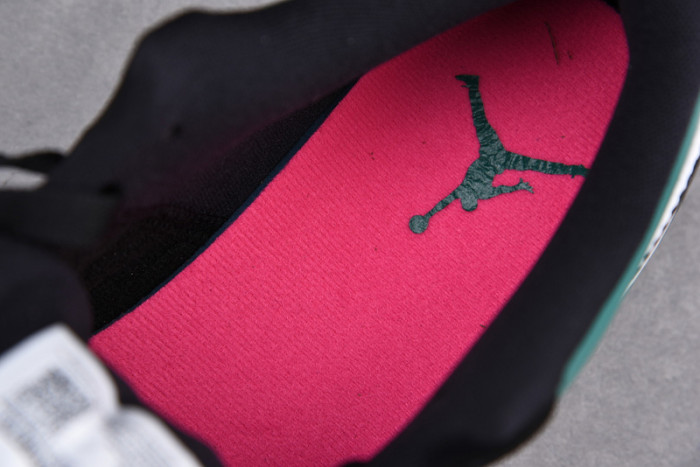 Jordan 1 Low Mystic Green 553558-113