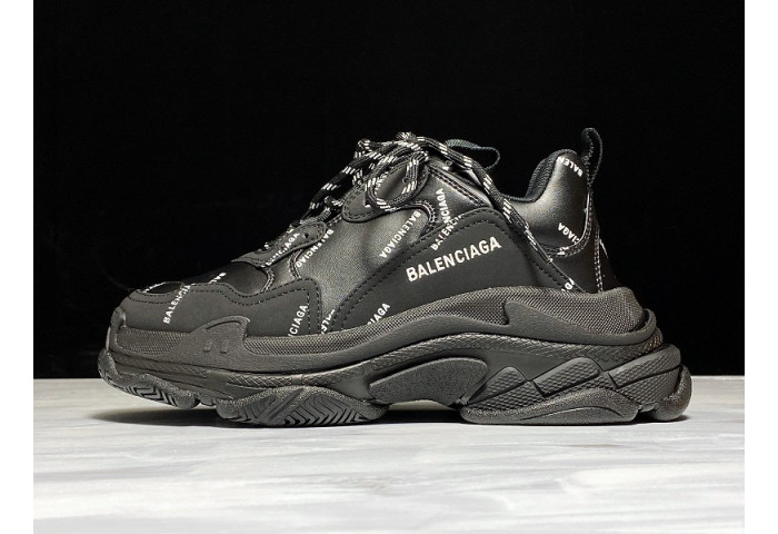 TRIPLES TRAINER SNEAKERS letters 2000015