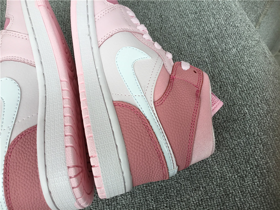 Air Jordan 1 Mid Digital Pink