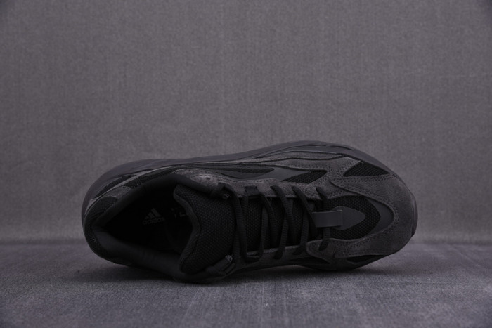 adidas Yeezy Boost 700 V2 Vanta FU6684