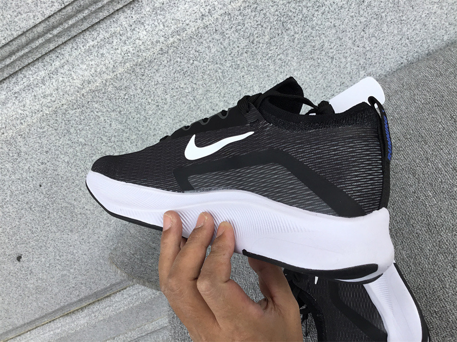 Nike Zoom Fly 4 Carbon Plate Running Shoe CT2392-001