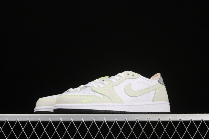 Jordan 1 Retro Low White Ghost Green Black DM7837-10R