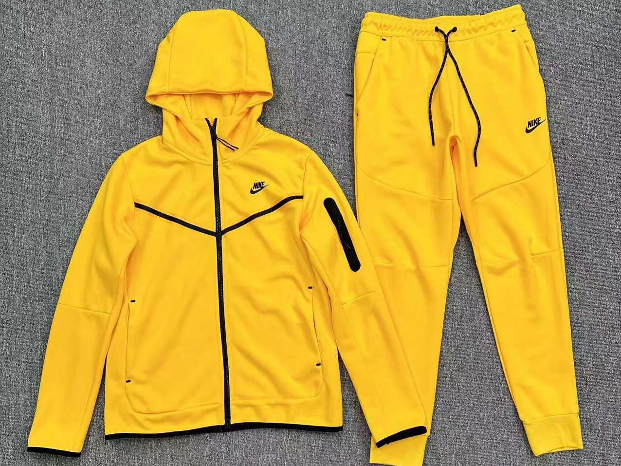 Nike NSW Tech Fleece NK1118-001