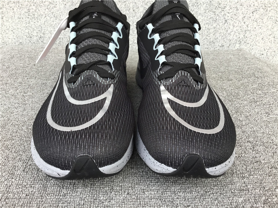Nike Zoom Fly 4 Carbon Plate Running Shoe CT2392-002