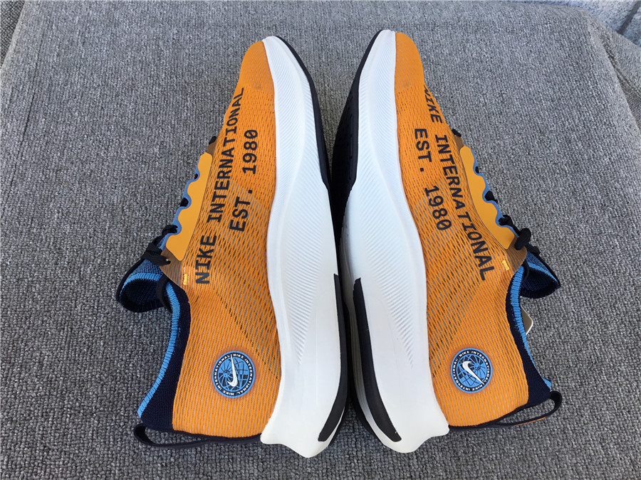 Nike Zoom Fly 4 Carbon Plate Running Shoe DO9583-700