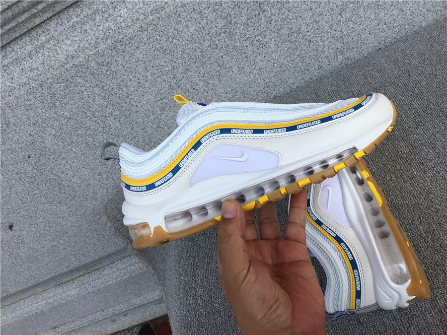 Nike Air Max 97 Full Length Air-Cushioned Running Shoes DC4830-100
