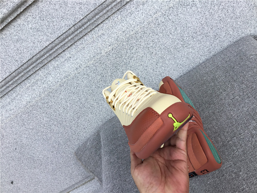 Air Jordan 12 Eastside Golf