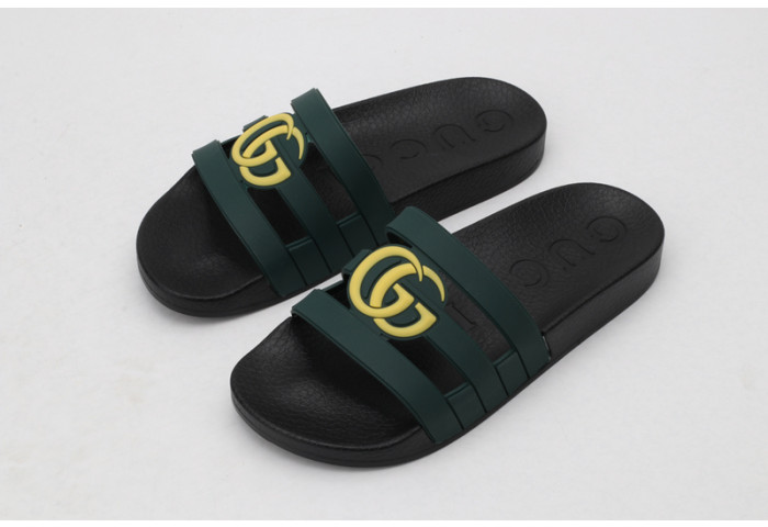 Gucc* Sandal35