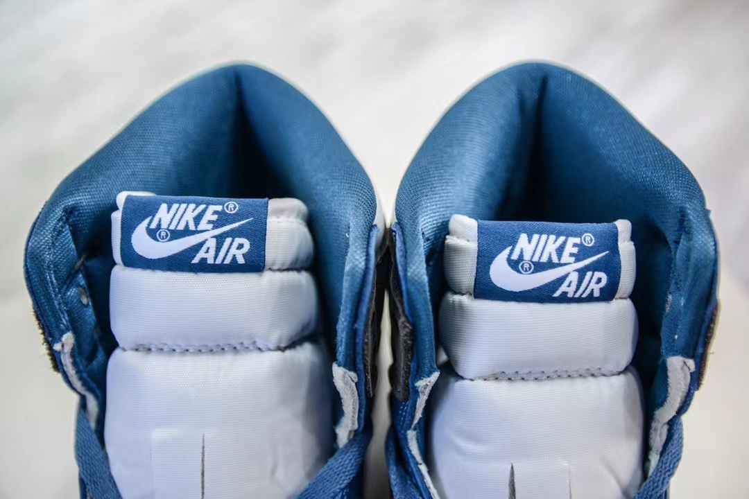 Jordan 1 Retro High OG True Blue DZ5485-410