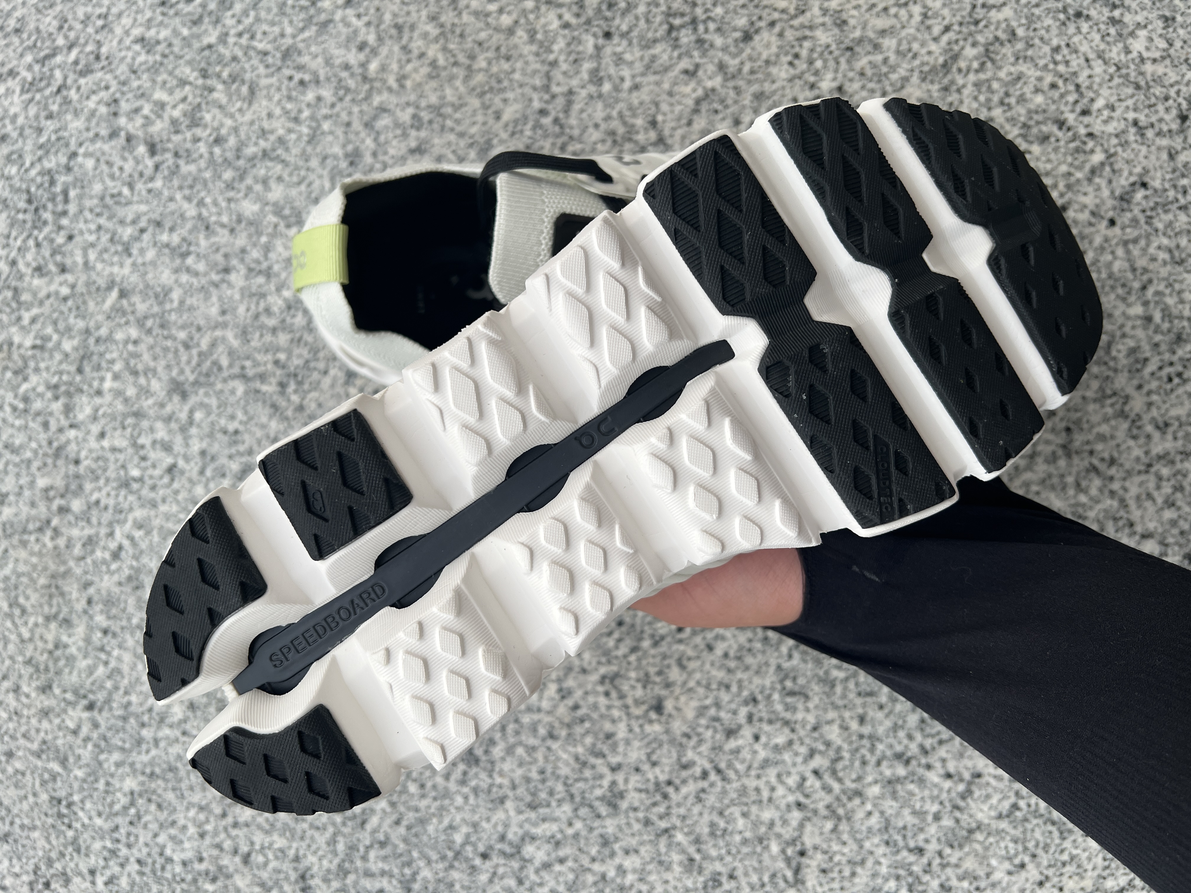 Cloud Swift 3 AP1004-011