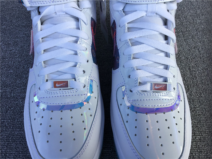 Nike Air Force 1 LV8