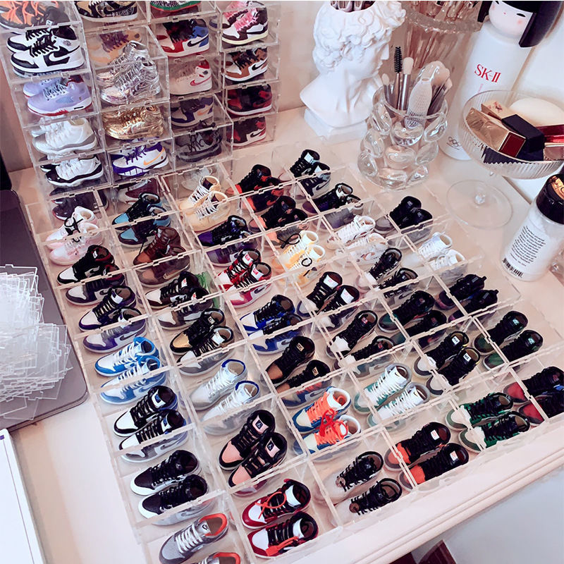 Small shoe mystery box GF0077