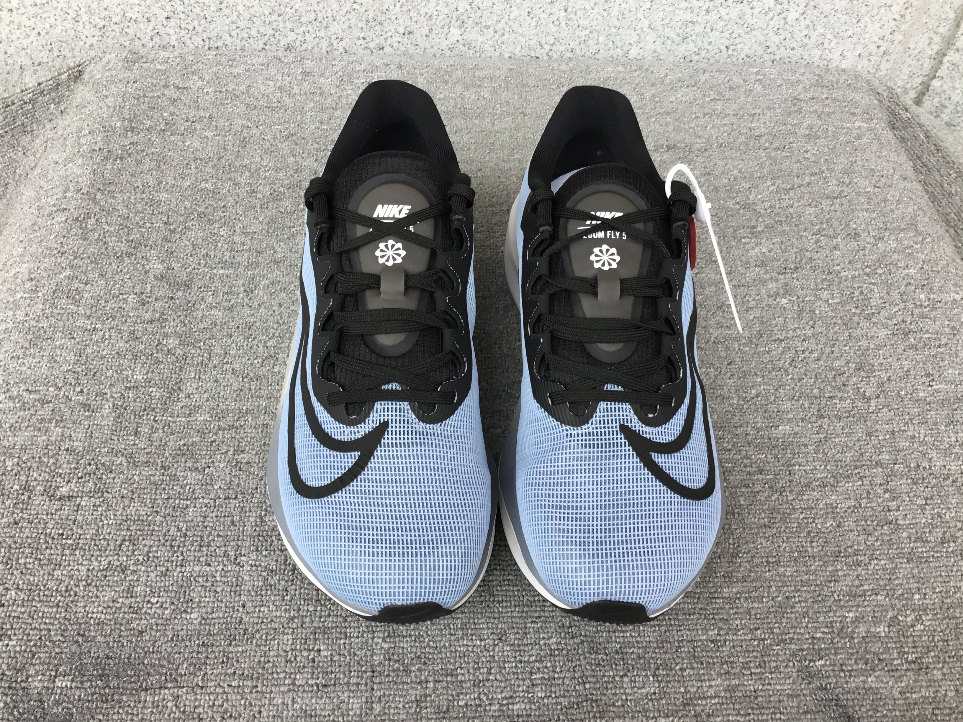 Nike Zoom Fly 5 Carbon Plate Running Shoe DM8968-401