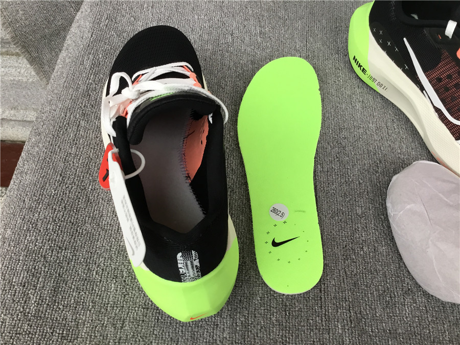 Nike Zoom Fly 5 Carbon Plate Running Shoe FB1847-011