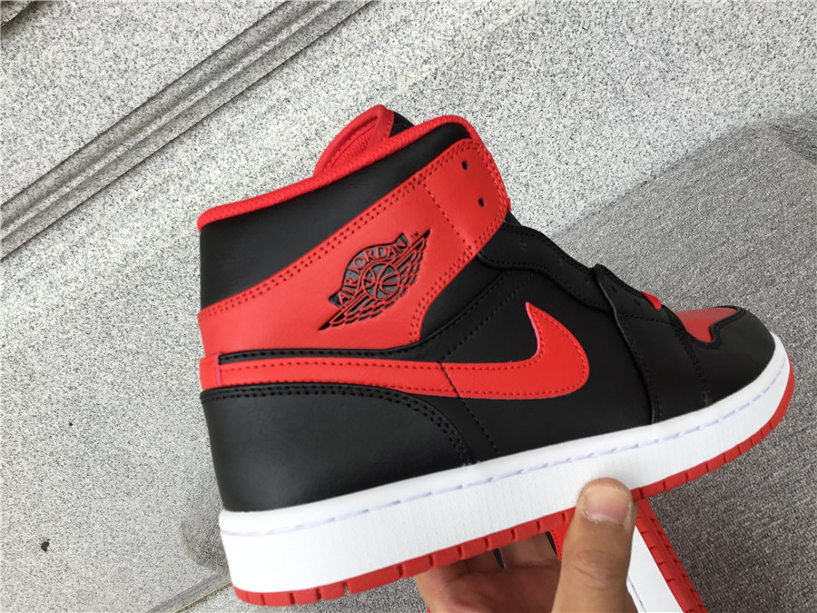 Air Jordan 1 Mid 