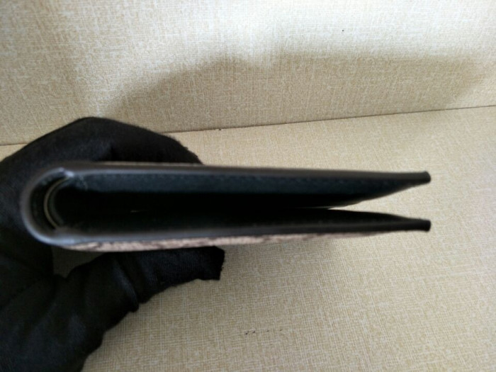 GUCCI WITH PLAID BEE WALLETS