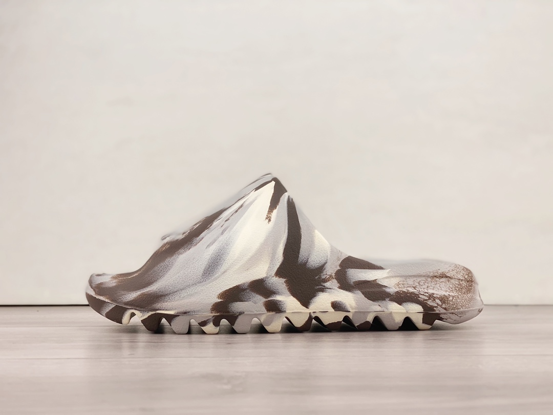 Kanye West x Adidas Yeezy Slide