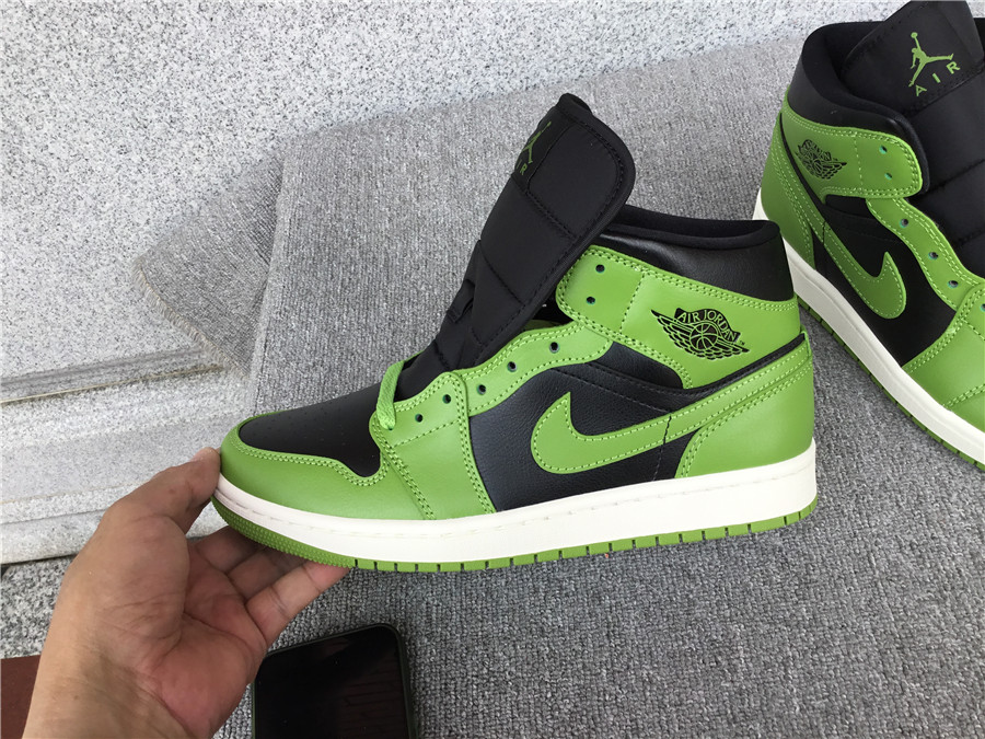 Air Jordan 1 Mid dark green