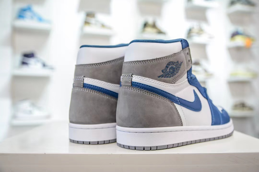 Jordan 1 Retro High OG True Blue DZ5485-410