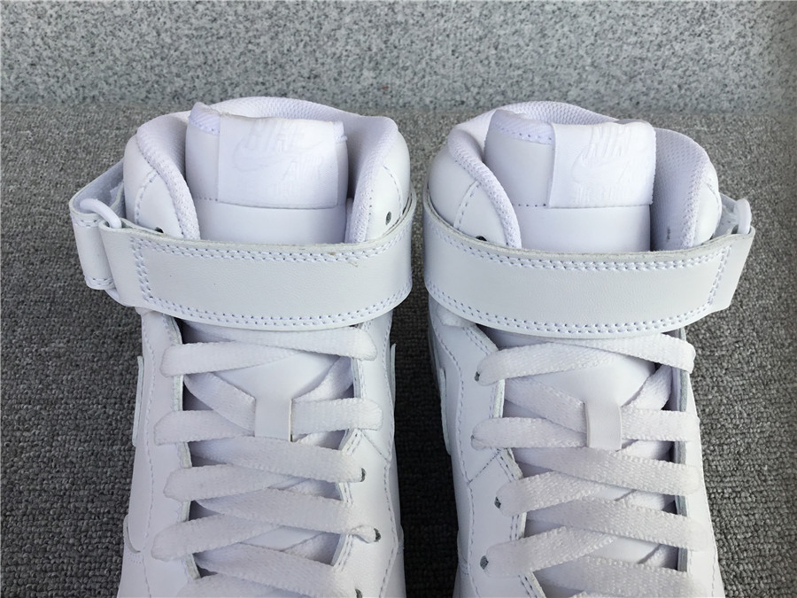 Air Force 1 MID AA1118-010