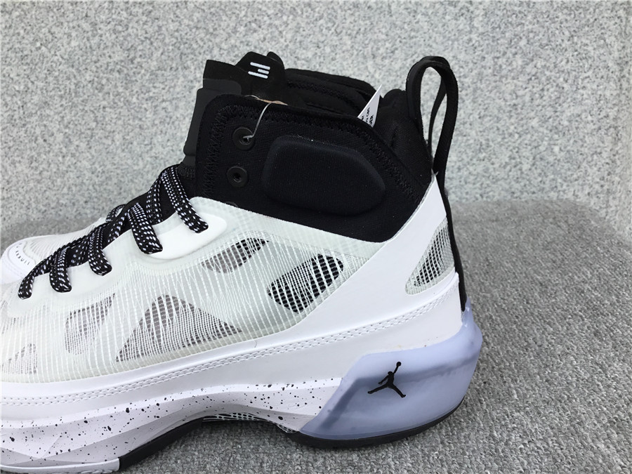 Nike Air Jordan 37 DV0747-108