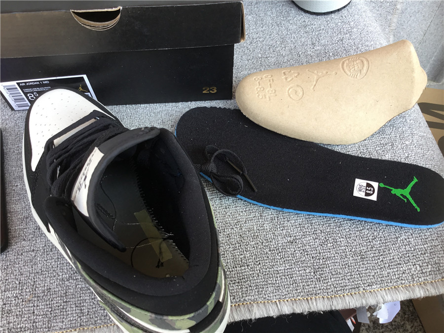 Air Jordan 1 MID CW5490-001