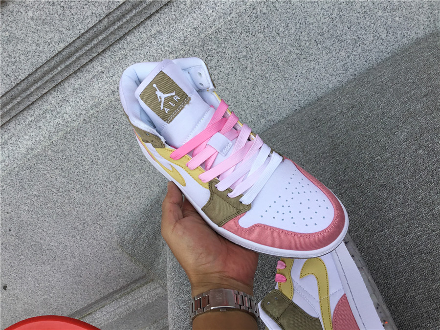 Air Jordan 1 Mid DJ0338-100