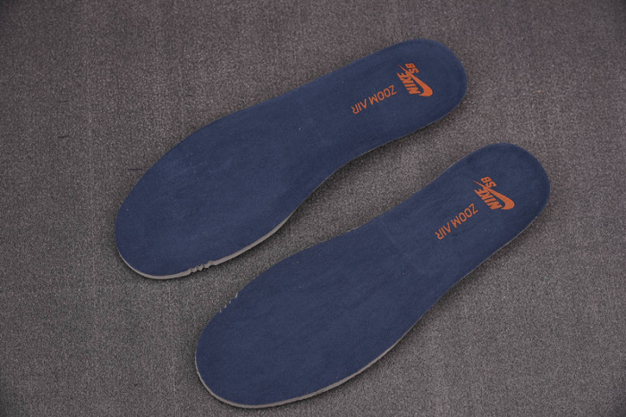 Nike SB Dunk DH7717-400